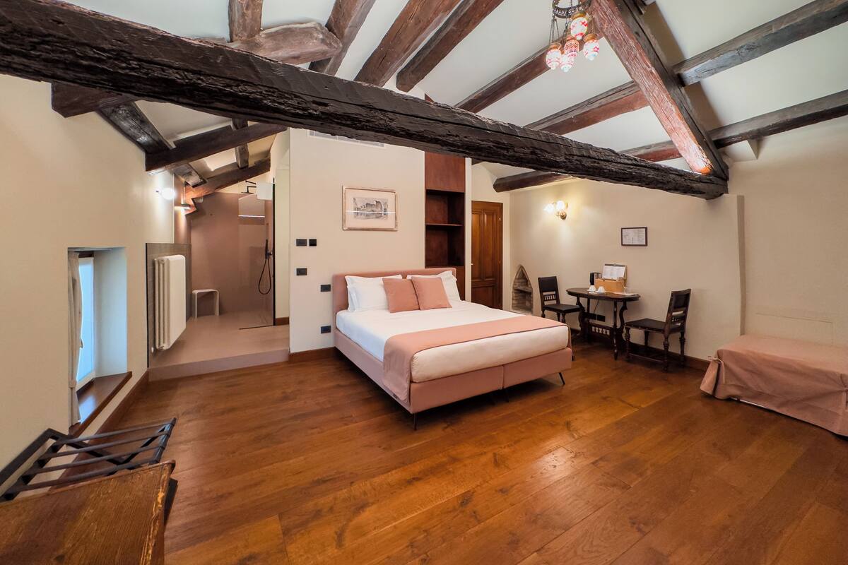 Superior Room, City View