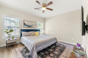 3 chambres, fer et planche à repasser, Wi-Fi, draps fournis