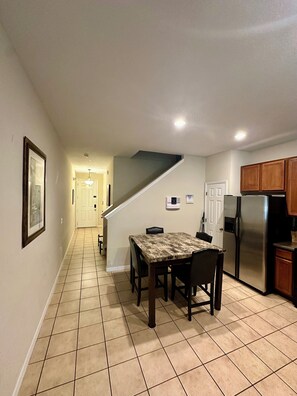 Dining - Grand Compass 3BR Townhouse near Disney (Kissimmee)