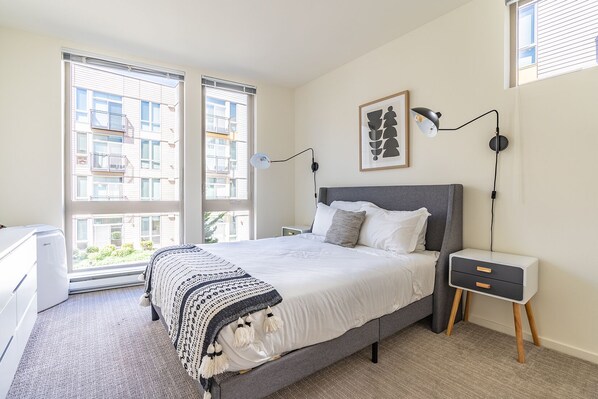 2 bedrooms, travel cot, free WiFi