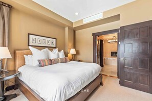 3 chambres, fer et planche à repasser, Wi-Fi gratuit, draps fournis