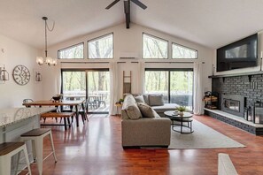 Smart TV, chimenea