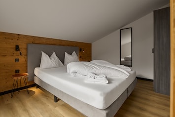 Schlafzimmer Ferienwohnung Wanderfalke