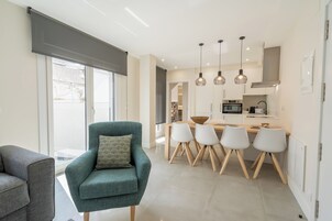 Apartamento Deluxe | Zona de estar