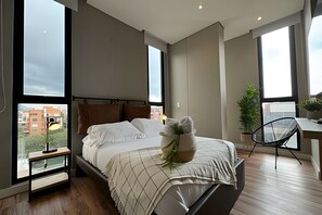 2 Schlafzimmer, Bügeleisen/Bügelbrett, Bettwäsche