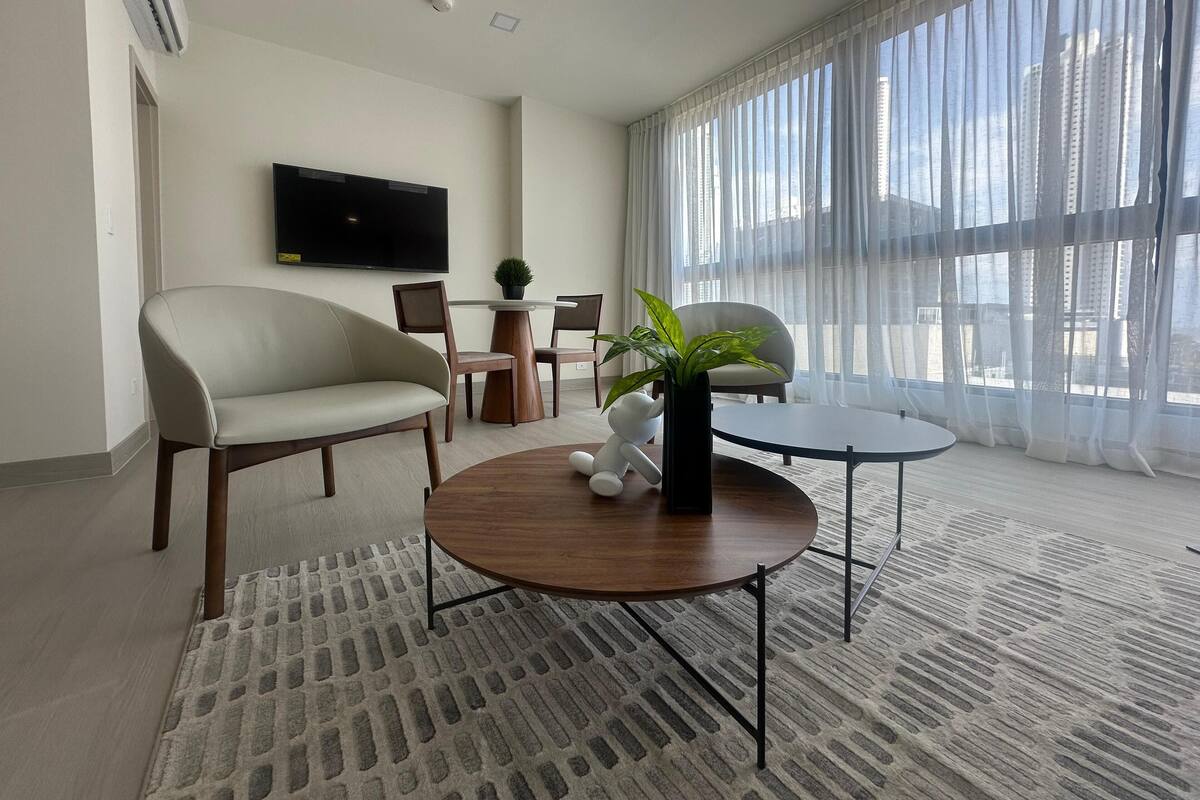 Luxe beddengoed, een kluis op de kamer, gratis wifi, beddengoed