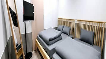 2 bedrooms, hypo-allergenic bedding, memory foam beds, blackout drapes