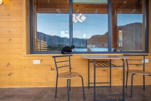 تناول الطعام بالخارج