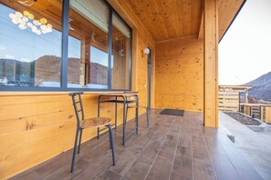 تناول الطعام بالخارج