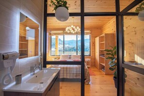 1 chambre, fer et planche à repasser, Wi-Fi, draps fournis