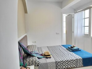 1 chambre, accès Internet, draps fournis