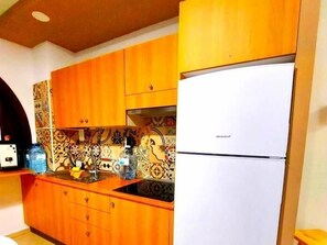 Fridge, microwave, coffee/tea maker, toaster