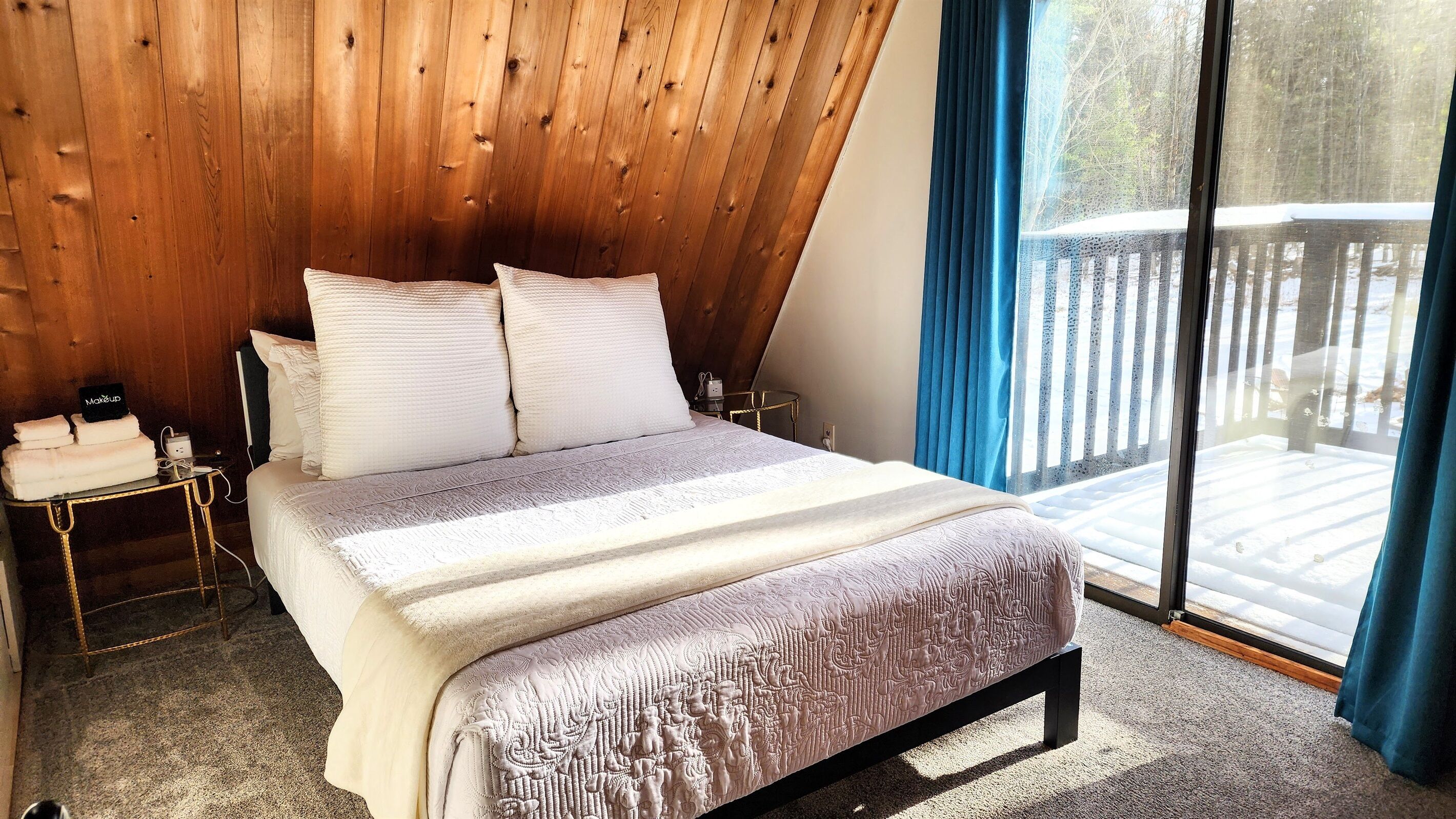 4 slaapkamers, een strijkplank/strijkijzer, gratis wifi, beddengoed