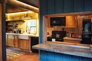 Fridge, microwave, oven, stovetop - Luxury Forest Retreat: Outdoor Sauna & Plunge Tubs (Hammondsport)