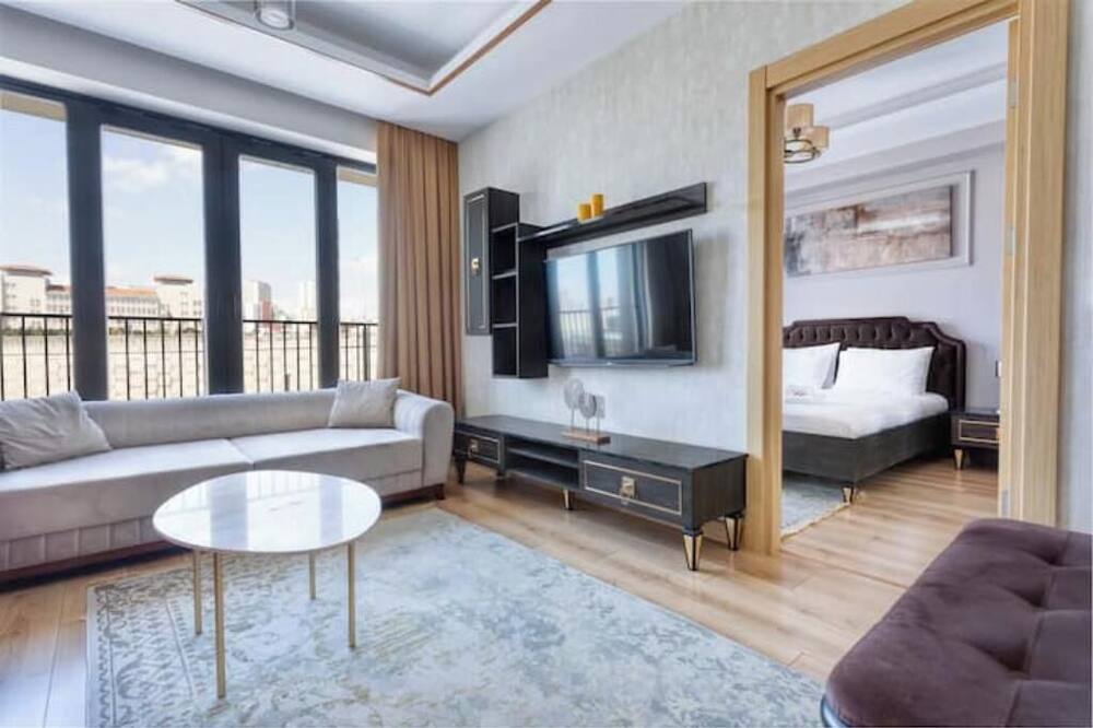 Lotus - Luxurious 1BR Apt w\/ Stunning View & Gym