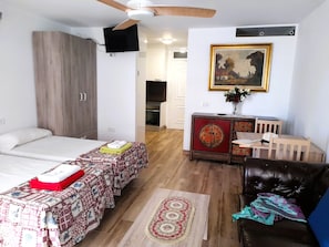 Iron/ironing board, Internet, bed sheets - Olympia ocean view, wifi free (Costa Adeje)