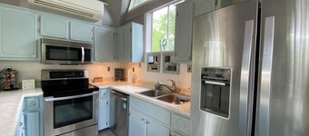 Lakefront Home w/ Covered Boat Slip & Fast Internet on Lake Sinclair