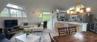 Lakefront Home w/ Covered Boat Slip & Fast Internet on Lake Sinclair