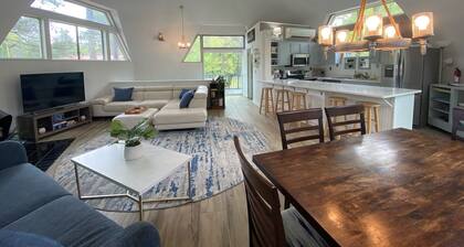 Lakefront Home w/ Covered Boat Slip & Fast Internet on Lake Sinclair