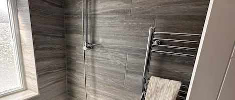 House | Bathroom | Shower, deep-soaking bathtub, slippers, towels