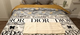 6-bed 3-bath Home - Sleeps 14 & Free Parking