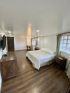 3 chambres, fer et planche à repasser, Wi-Fi gratuit, draps fournis