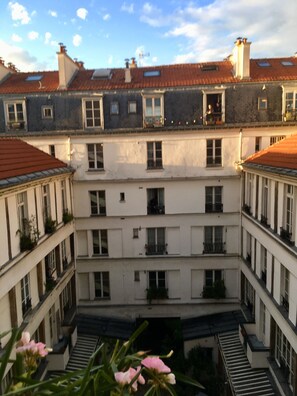 Exterior - Canal St Martin - Charming Luminous Loft 62m2 (Paris)