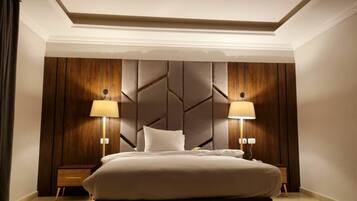 Phòng Suite Deluxe, quang cảnh hồ bơi | 2 phòng ngủ, bộ đồ giường kháng dị ứng