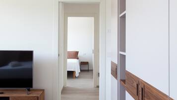 2 Schlafzimmer, Schreibtisch, schallisolierte Zimmer