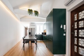 Dining - GuestReady - Relaxing moment in a vibrant city (Porto)