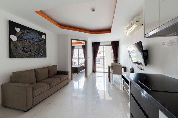 Classic Apartment | Free WiFi, bed sheets - C-View Residence apartments by Apartwell (Pattaya)