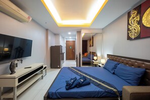 Estudio estándar, 1 cama Queen size | Wifi gratis y ropa de cama 