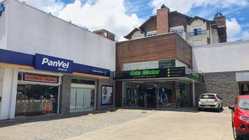 Traditional Apartment | Exterior