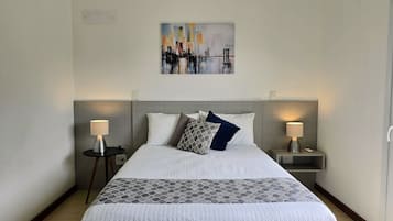 Traditional Apartment | 2 bedrooms, soundproofing, iron/ironing board, free WiFi