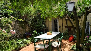 Ferienhaus, 1 Schlafzimmer, Raucher, Kamin | Speisen im Freien