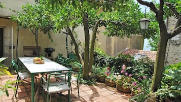 Casa, 1 camera da letto, fumatori, caminetto | Giardino