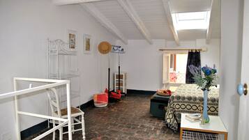 House, 1 Bedroom, Smoking, Fireplace | 2 bedrooms