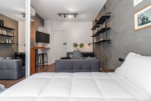 Iron/ironing board, free WiFi, bed sheets - AV1208 Central Studio (São Paulo)