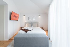 Iron/ironing board, internet, bed sheets - GuestReady - Porto's Modern Comfort (Porto)
