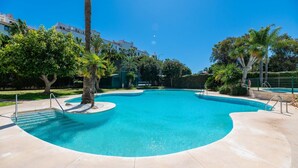 Pool - Puerto Banus Serenity Retreat (Marbella)