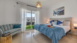 2 Schlafzimmer, Bügeleisen/Bügelbrett, Reisekinderbett, kostenloses WLAN