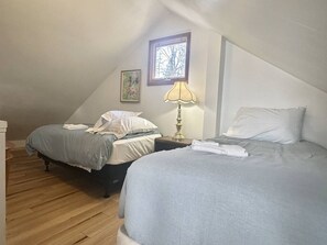 2 bedrooms, desk, iron/ironing board, WiFi - 1 BR Home in Quiet Wooded Area in BH! [Art Studio] (Bar Harbor)