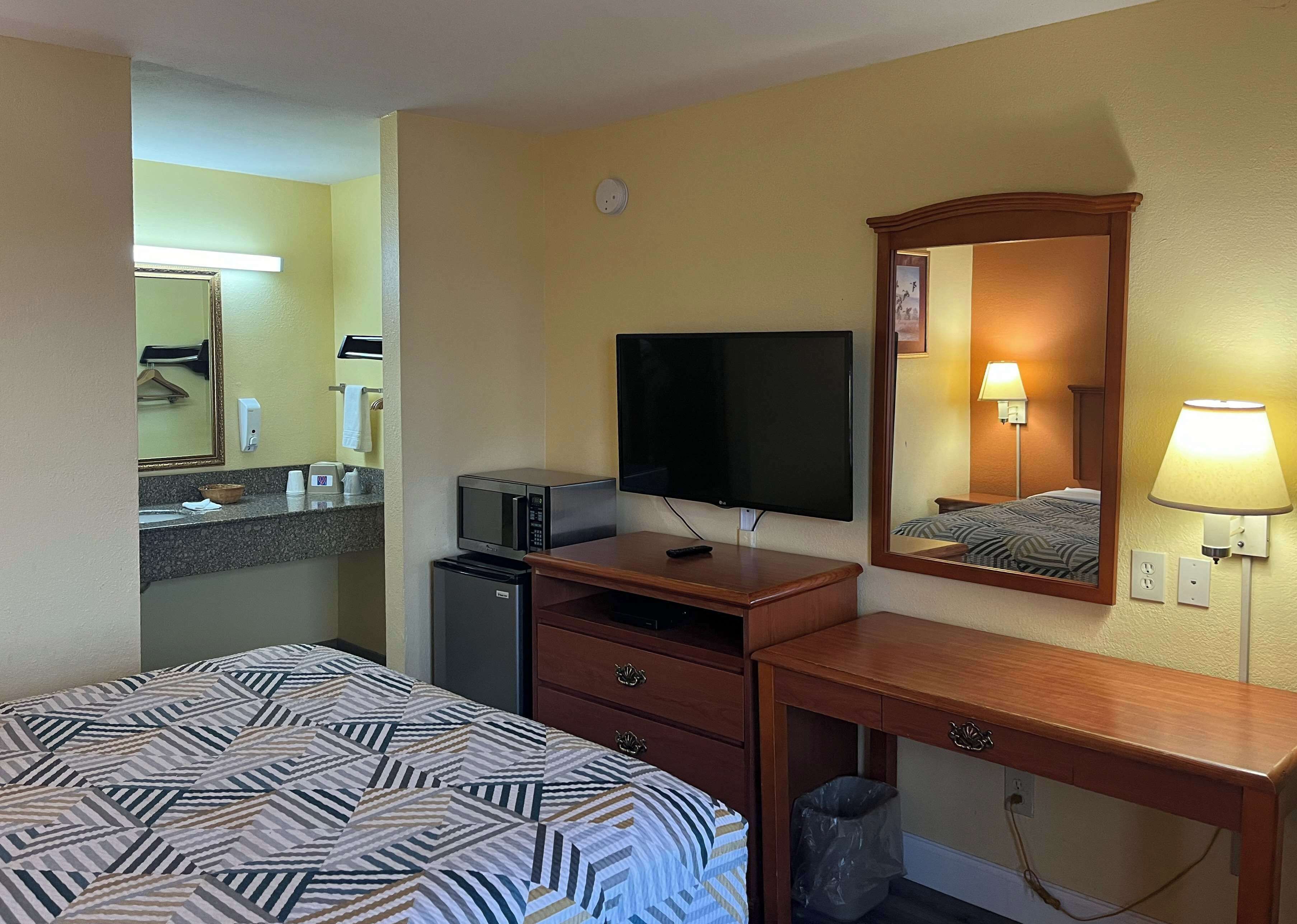 免费 WiFi、床单