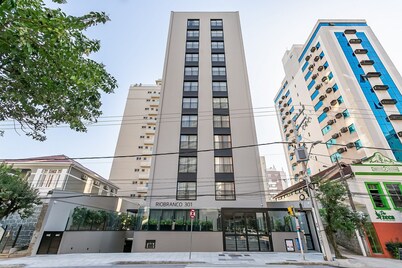 Studios Rio Branco by Viva - Prédio moderno, aptos com cama king-size no centro de Floripa