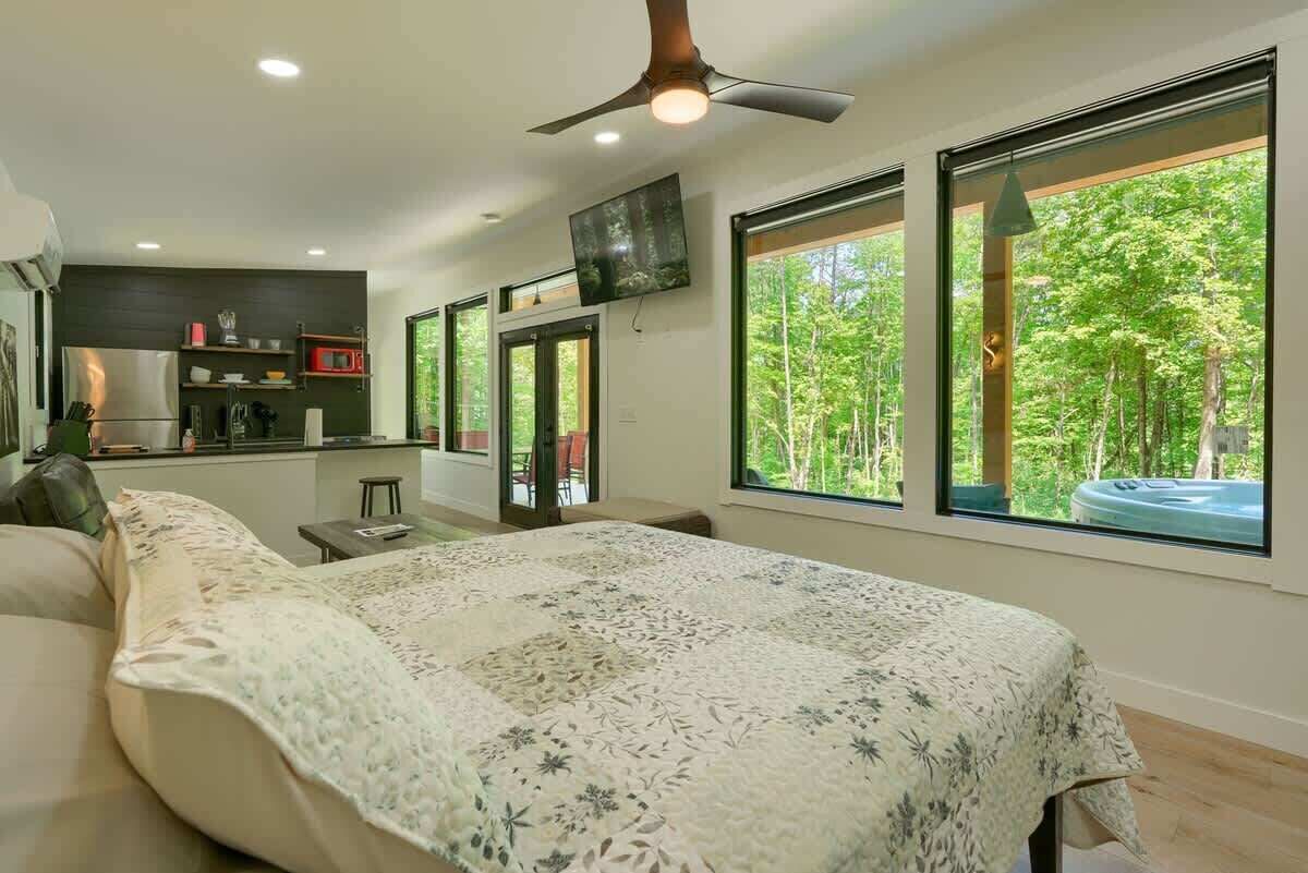 1 bedroom, WiFi (free), bed sheets