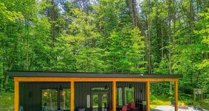 Love Shack cabin at Trickle Creek