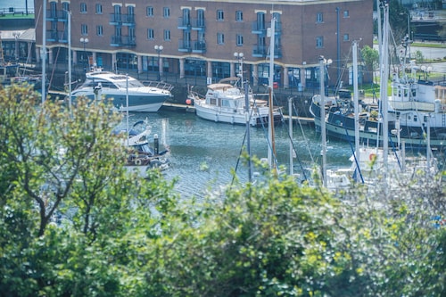 Haven View - 2 Bedroom Apartment - Milford Haven