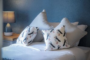 2 bilik tidur, peralatan tempat tidur premium, seterika/papan seterika 