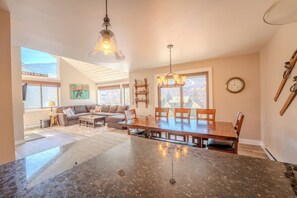 Smart TV, fireplace, computer monitors
