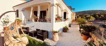 Cozy cottage in Tanaunella